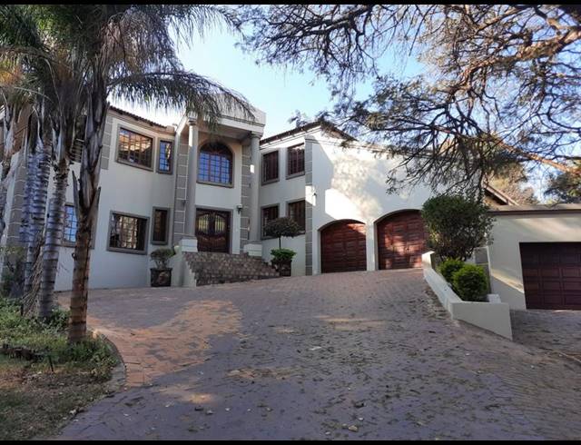 4 BEDROOM HOUSE FOR SALE IN WATERKLOOF RIDGE